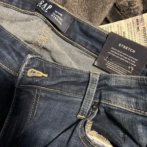 Brand new with tags, gap classic straight fit size 12/31r